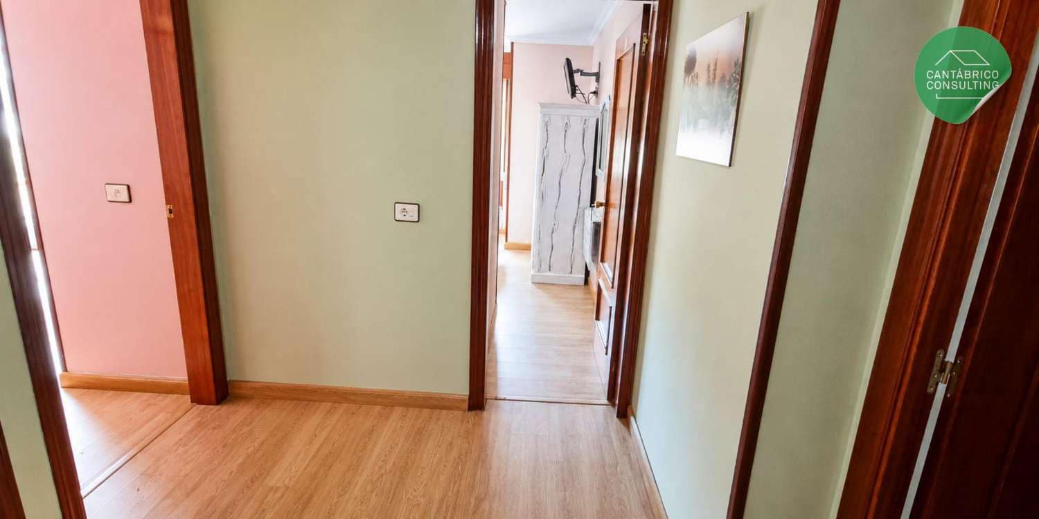11 bedroom Hotel for sale in Navia - € 450,000 (Ref: 10061271)