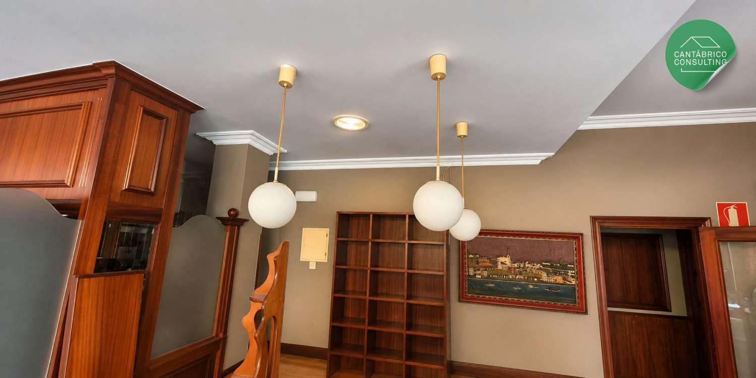11 bedroom Hotel for sale in Navia - € 450,000 (Ref: 10061271)