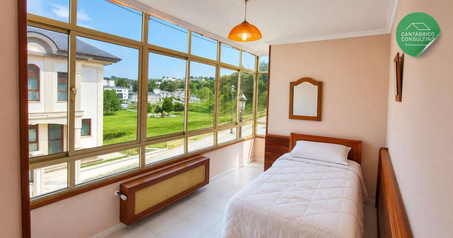 11 bedroom Hotel for sale in Navia - € 450,000 (Ref: 10061271)