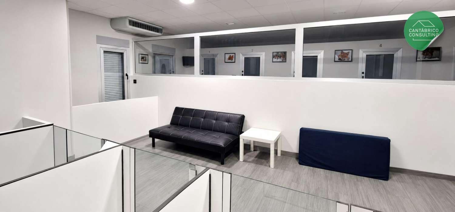 Hotel for sale in Castro de Rei - € 485,000 (Ref: 10061272)