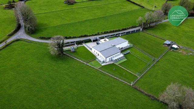 Hotell til salgs i Castro de Rei - € 485 000 (Ref: 10061272)