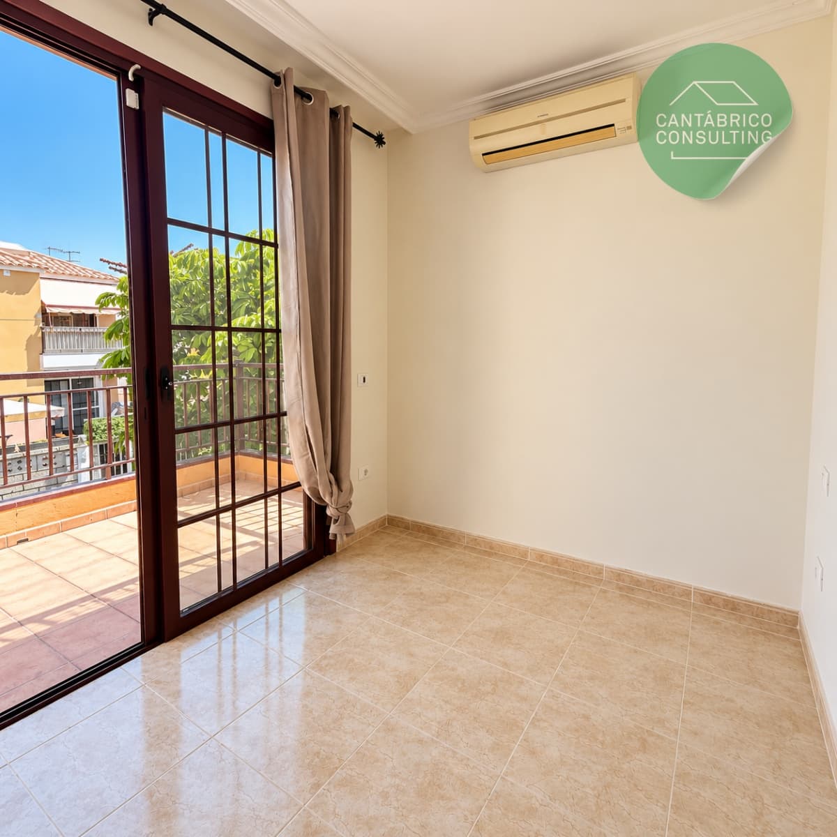 2 chambre Villa/Maison à vendre à Arona avec garage - 437 000 € (Ref: 10139132)