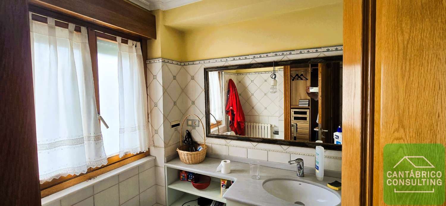 4 soveværelse Lejlighed til salg i Navia - € 310.000 (Ref: 3992836)