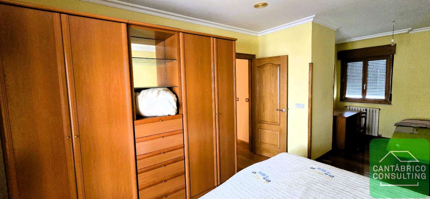 4 soveværelse Lejlighed til salg i Navia - € 310.000 (Ref: 3992836)