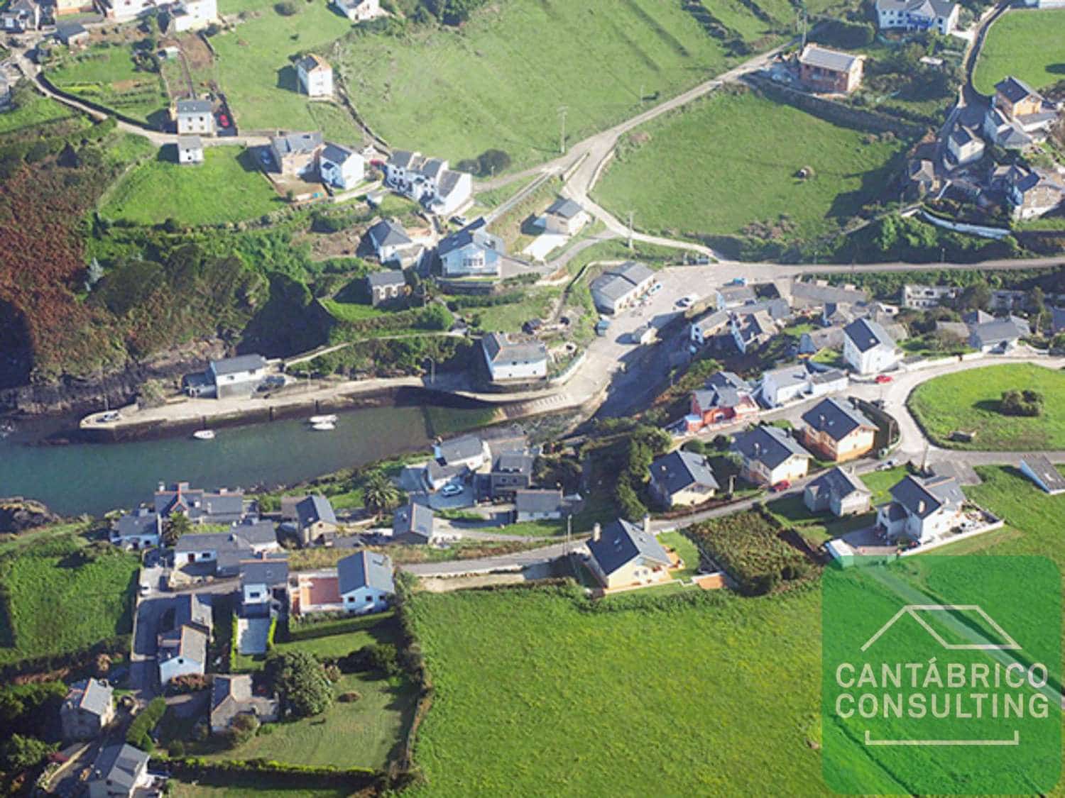 5 quarto Casa em Banda para venda em Coana - 260 000 € (Ref: 4036648)