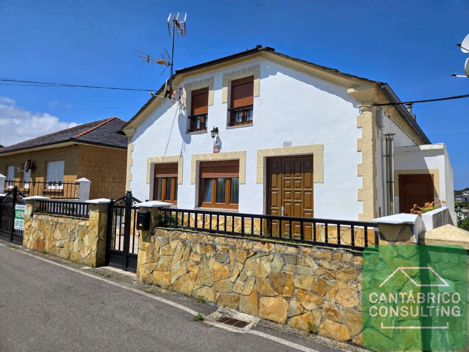 5 quarto Casa em Banda para venda em Coana - 260 000 € (Ref: 4036648)