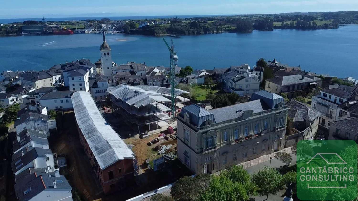 3 soveværelse Rækkehus til salg i Castropol med garage - € 285.000 (Ref: 7923490)