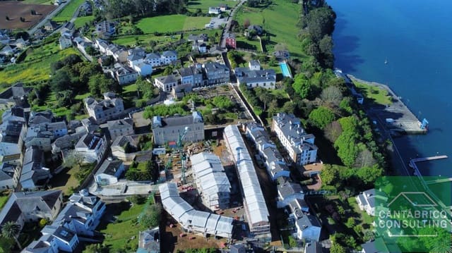 3 makuuhuone Rivitalo myytävänä paikassa Castropol mukana 
autotalli - 287 000 € (Ref: 7923491)