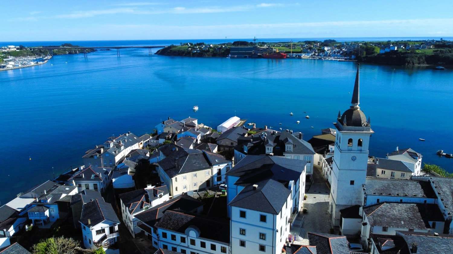 2 soveværelse Lejlighed til salg i Castropol med garage - € 208.300 (Ref: 8046918)