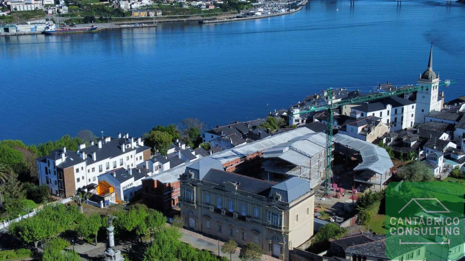 2 Zimmer Wohnung zu verkaufen in Castropol mit Garage - 201.000 € (Ref: 8046919)