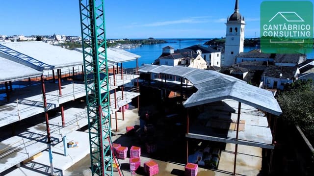 2 makuuhuone Rivitalo myytävänä paikassa Castropol mukana 
autotalli - 214 300 € (Ref: 8046922)