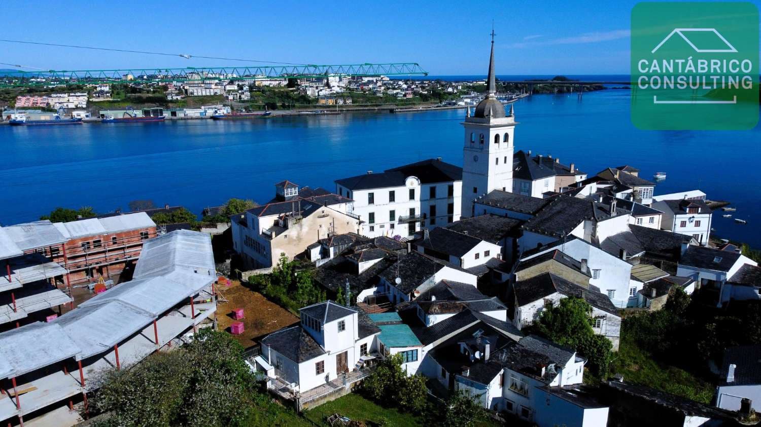 3 soveværelse Rækkehus til salg i Castropol - € 278.600 (Ref: 8183535)