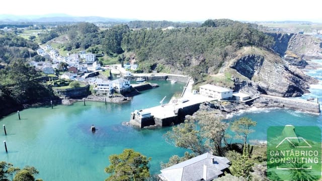 6 quarto Casa em Banda para venda em El Franco - 525 000 € (Ref: 8215739)