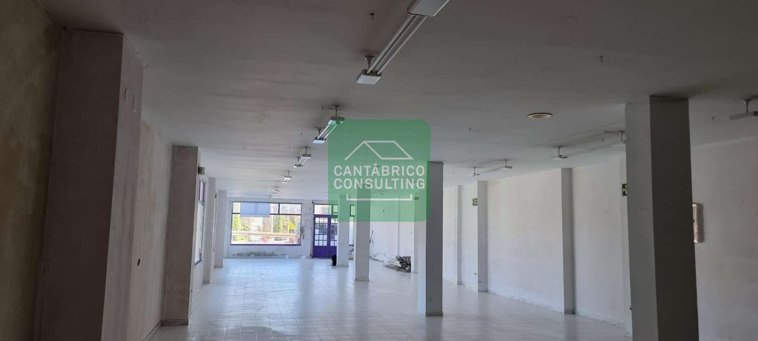 Local Commercial à vendre à Navia - 290 000 € (Ref: 8339398)