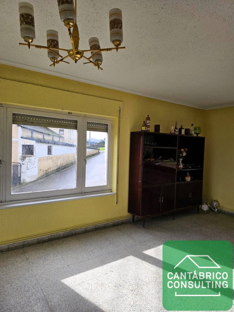 7 soverom Hus til salgs i Navia - € 359 000 (Ref: 8640765)