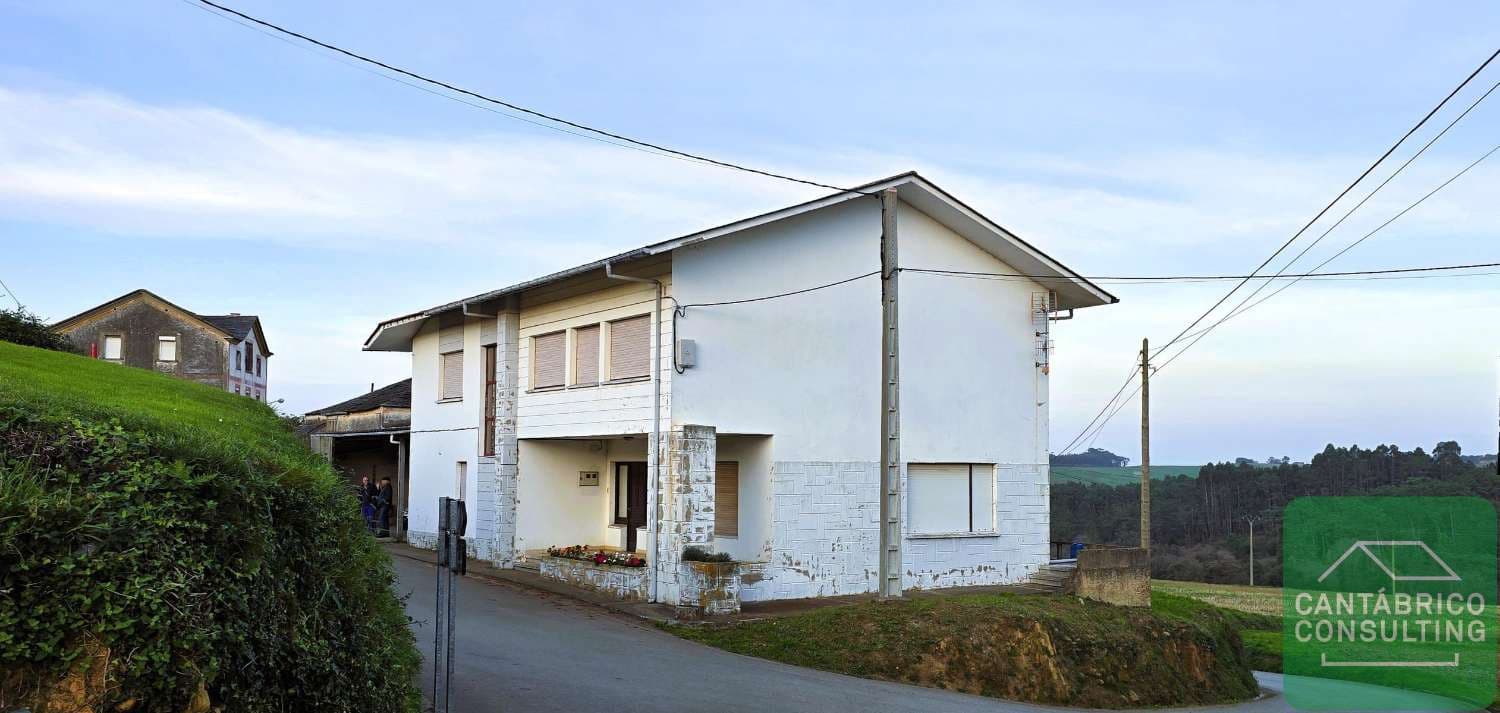 7 soverom Hus til salgs i Navia - € 359 000 (Ref: 8640765)