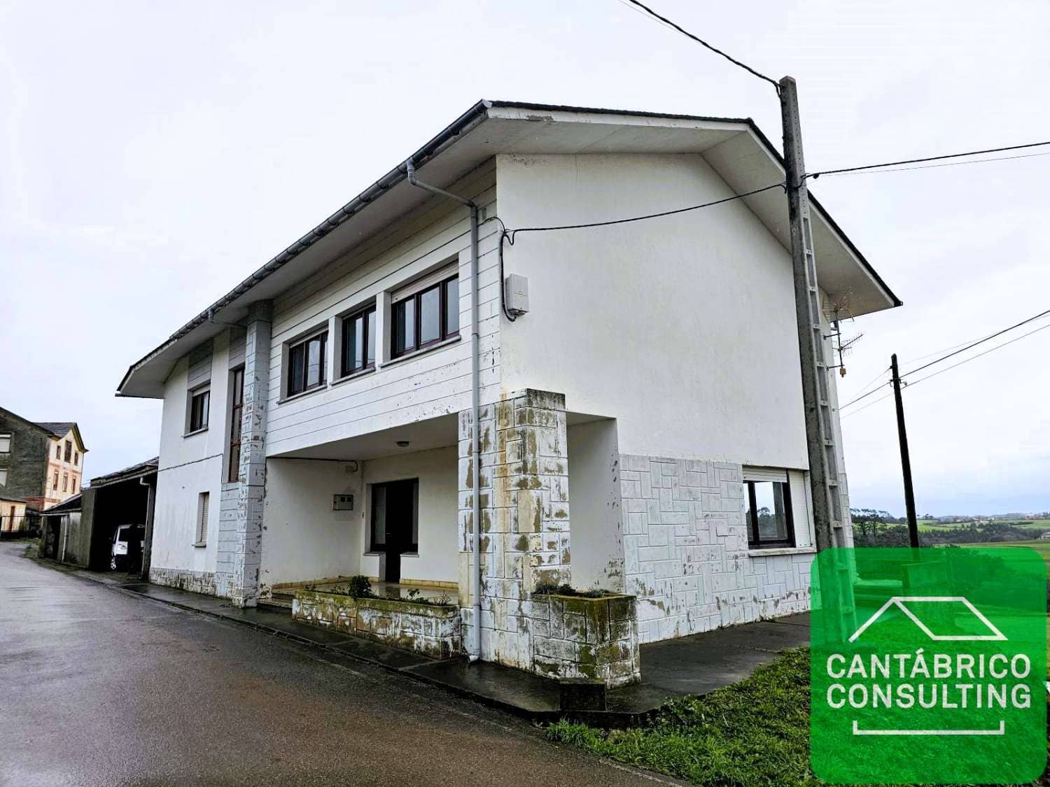 7 soverom Hus til salgs i Navia - € 359 000 (Ref: 8640765)