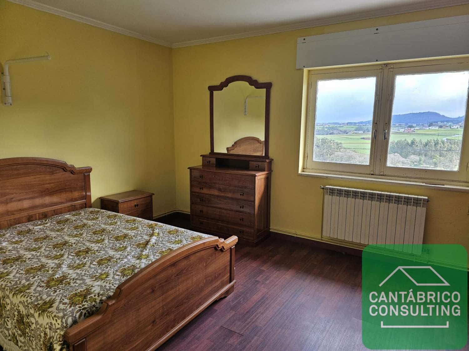 7 soverom Hus til salgs i Navia - € 359 000 (Ref: 8640765)