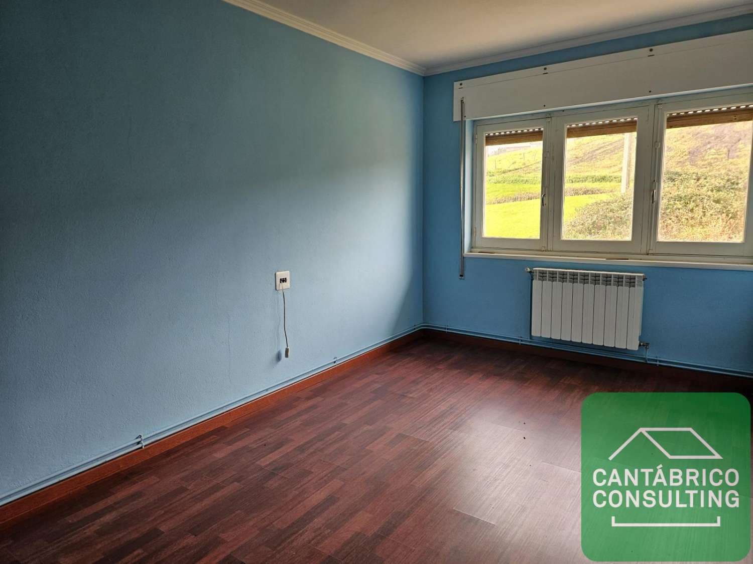 7 soverom Hus til salgs i Navia - € 359 000 (Ref: 8640765)