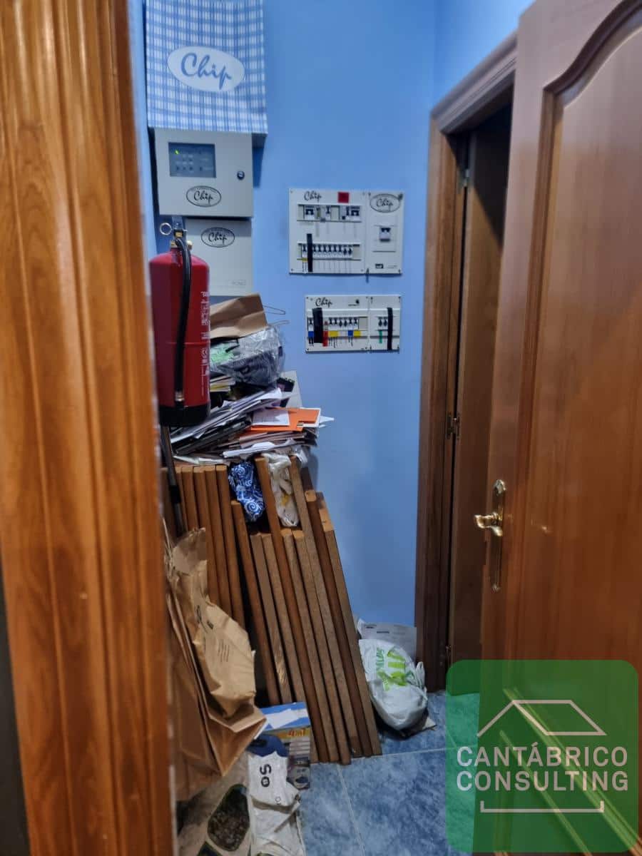 Erhverv til salg i El Franco - € 130.000 (Ref: 8671731)