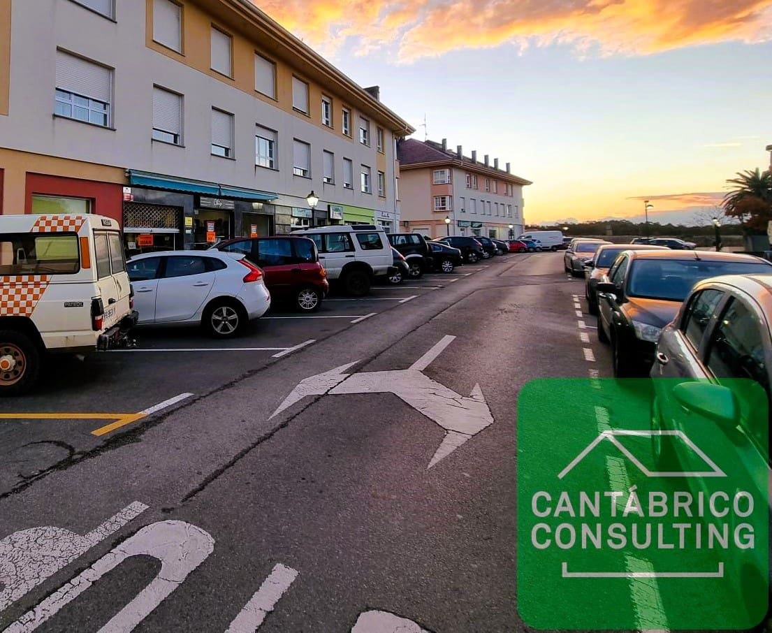 Erhverv til salg i El Franco - € 130.000 (Ref: 8671731)