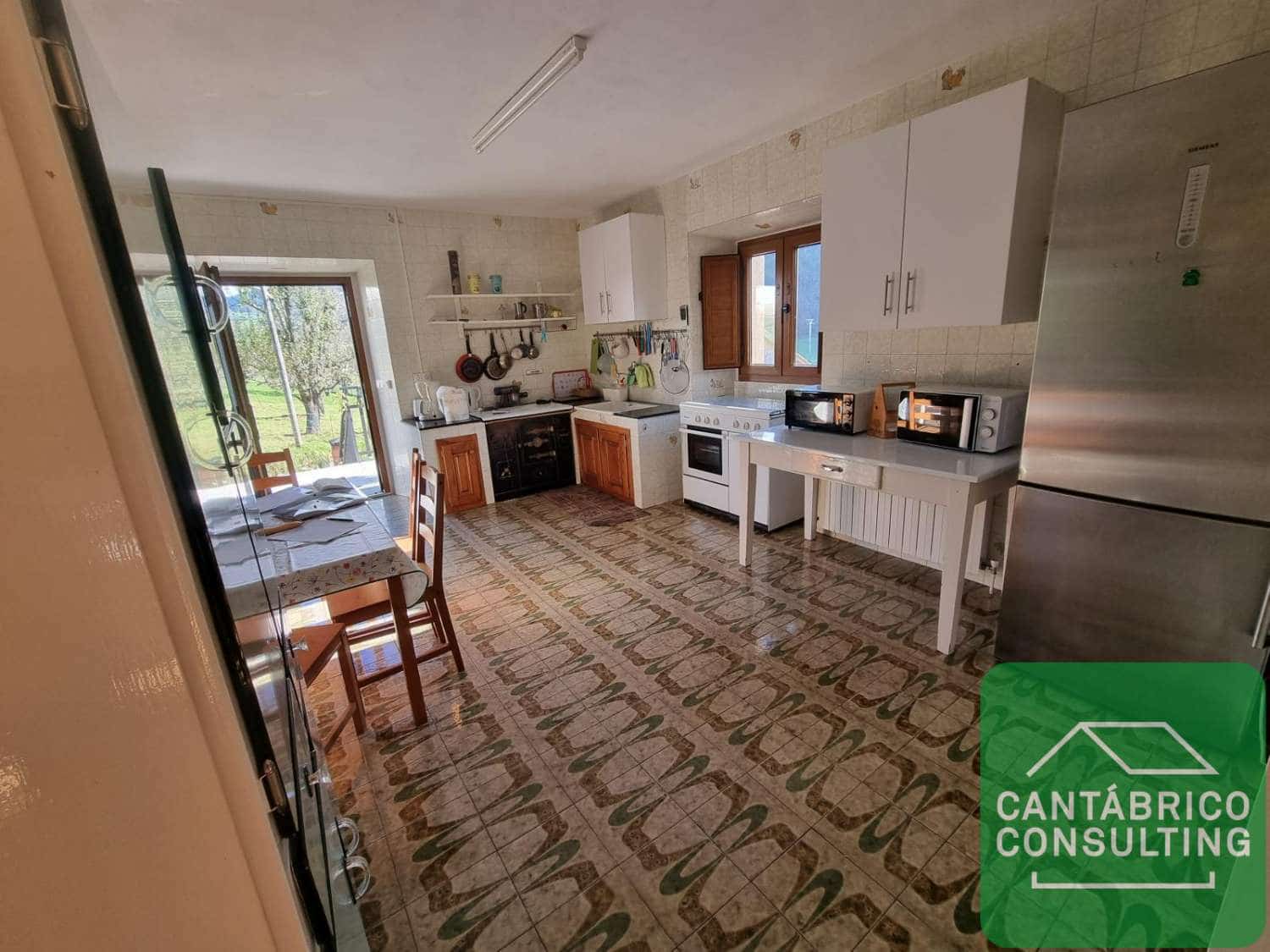 3 soveværelse Byhus til salg i Luarca - € 169.000 (Ref: 8701614)