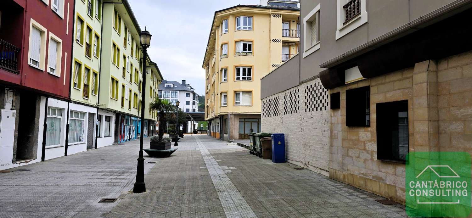 Erhverv til salg i Navia - € 117.000 (Ref: 8707209)