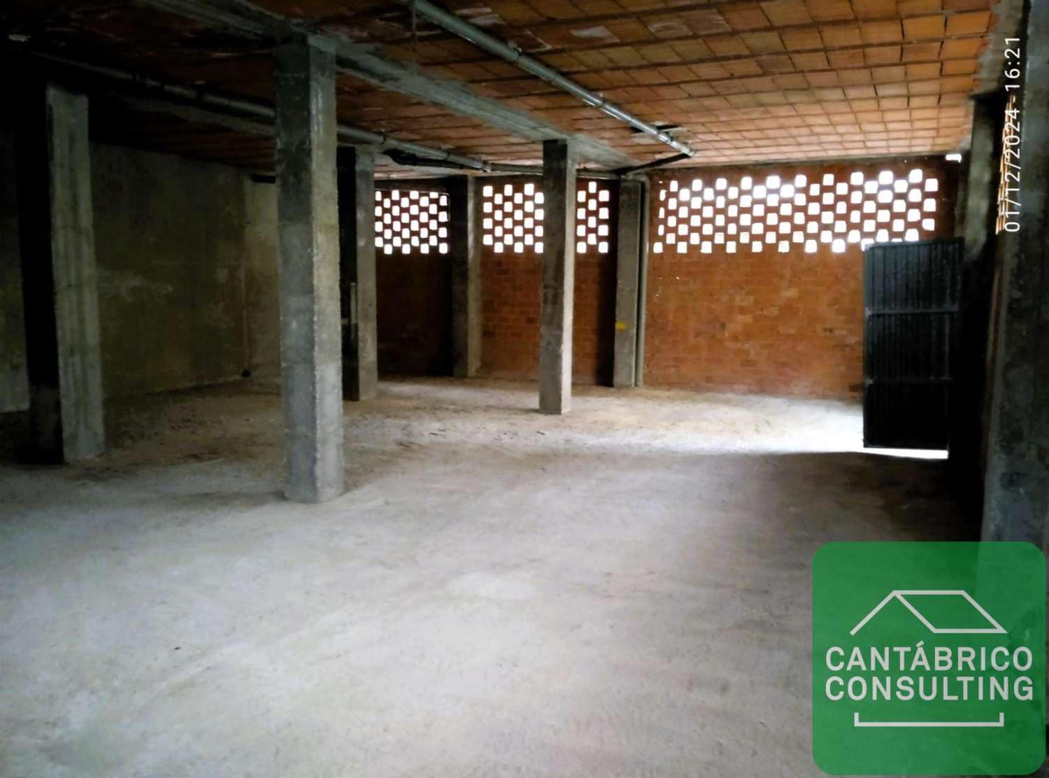 Erhverv til salg i Navia - € 117.000 (Ref: 8707209)