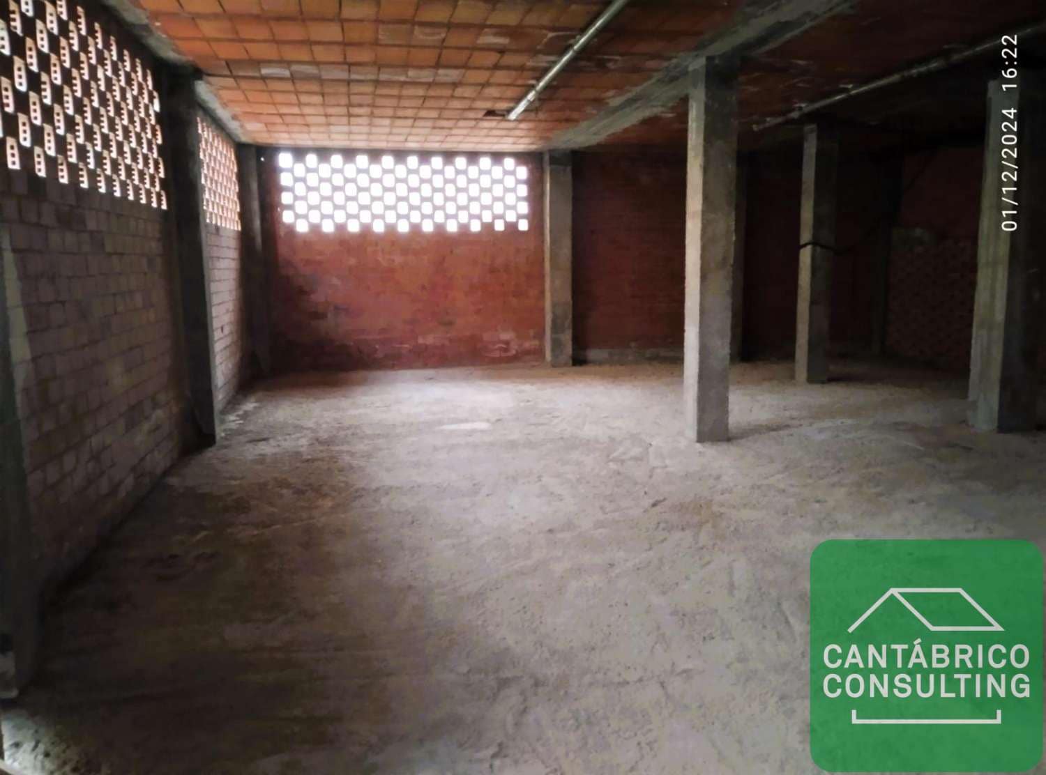 Erhverv til salg i Navia - € 117.000 (Ref: 8707209)