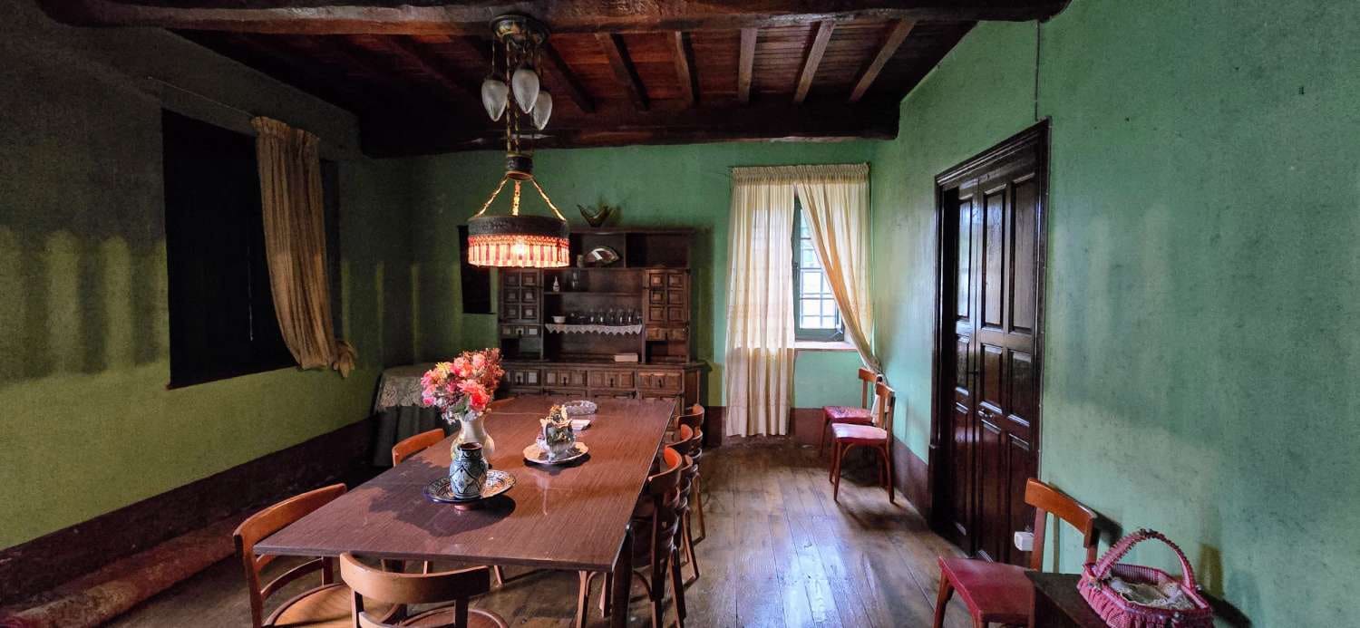 5 soveværelse Byhus til salg i Castropol - € 210.000 (Ref: 8763367)