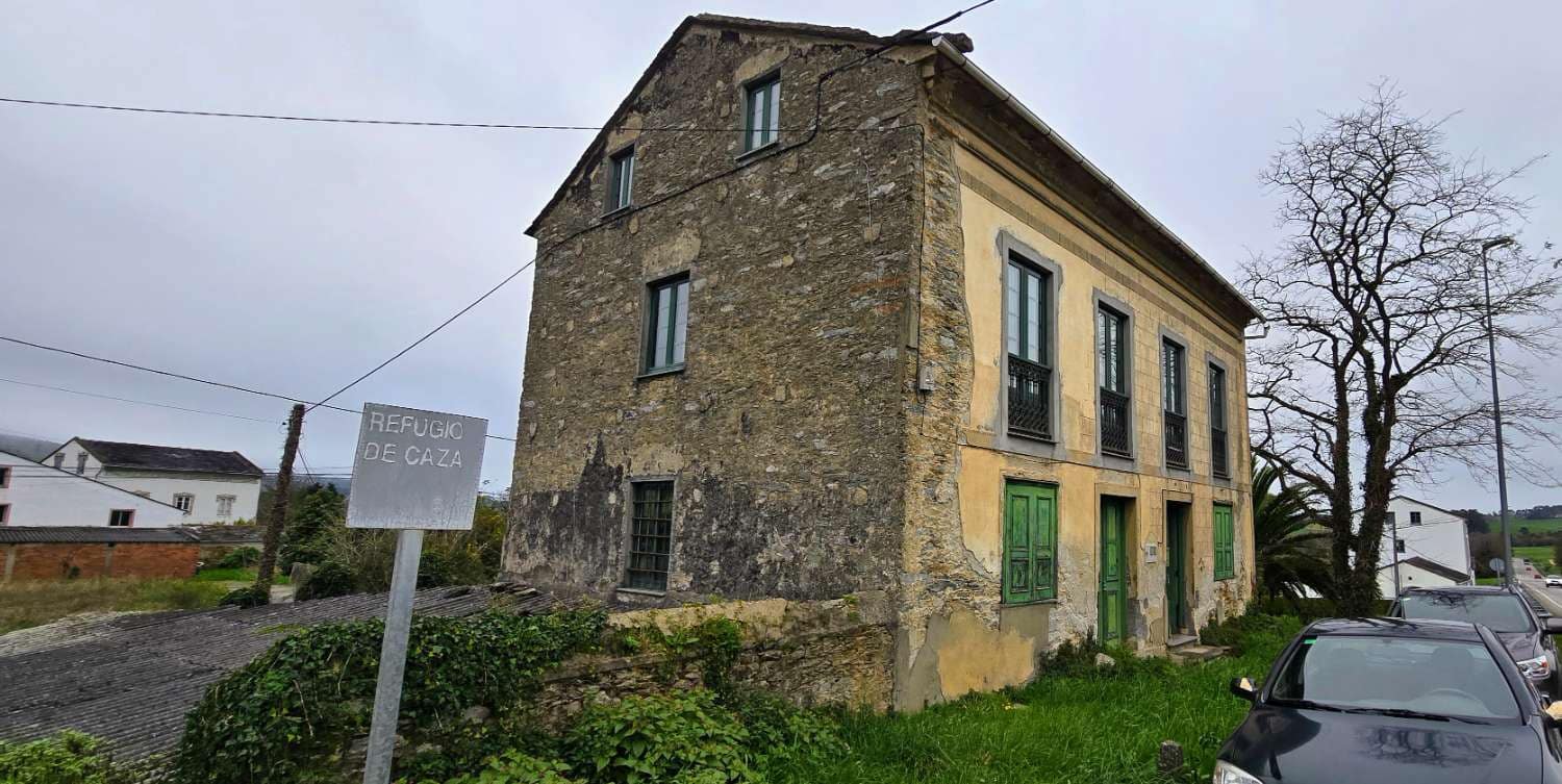 5 soveværelse Byhus til salg i Castropol - € 210.000 (Ref: 8763367)