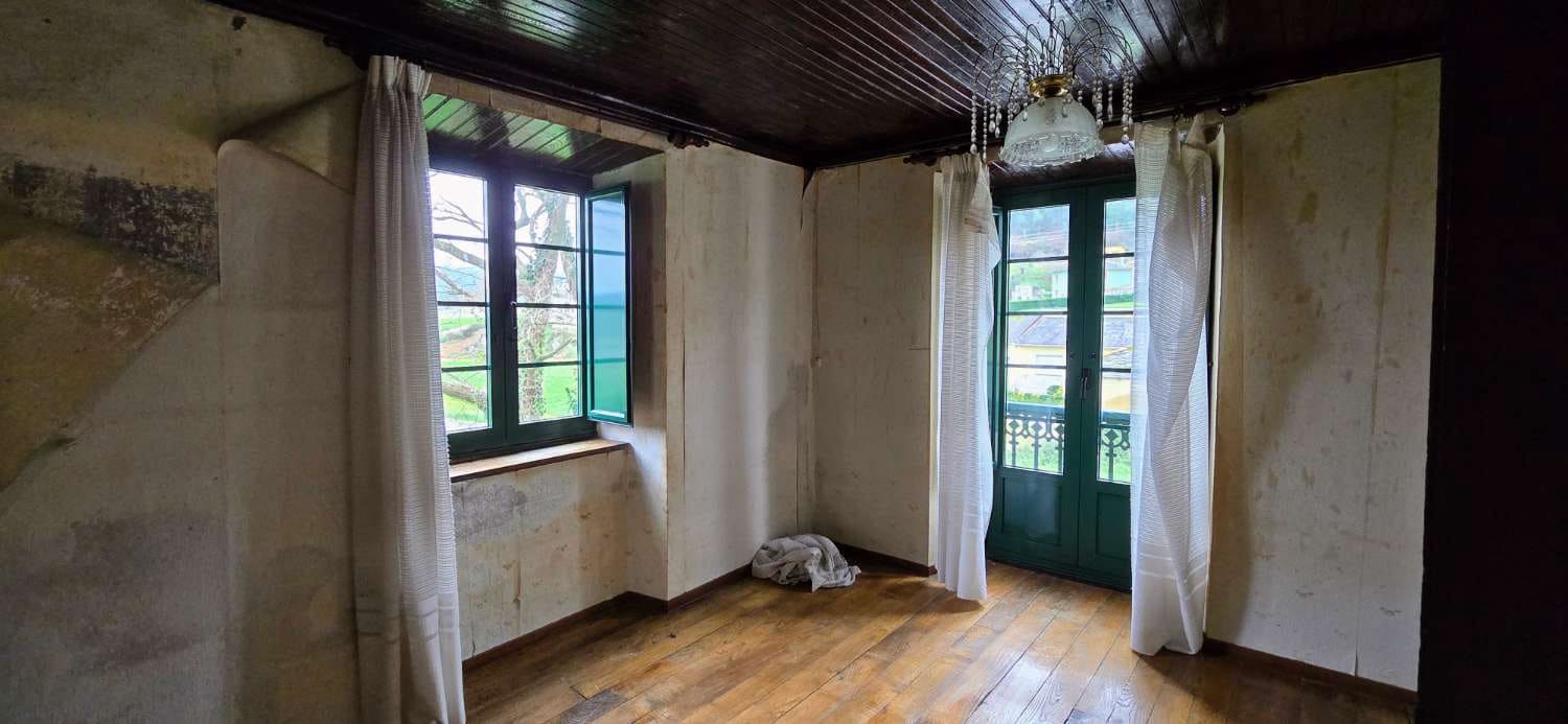 5 soveværelse Byhus til salg i Castropol - € 210.000 (Ref: 8763367)