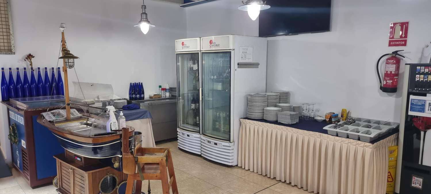 Restaurant/Bar til salg i Navia - € 500.000 (Ref: 8779931)