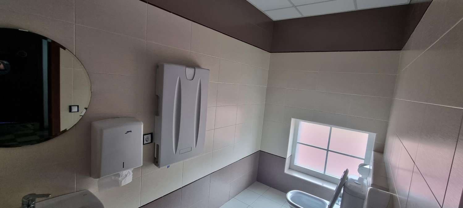 Restaurant/Bar til salg i Navia - € 500.000 (Ref: 8779931)