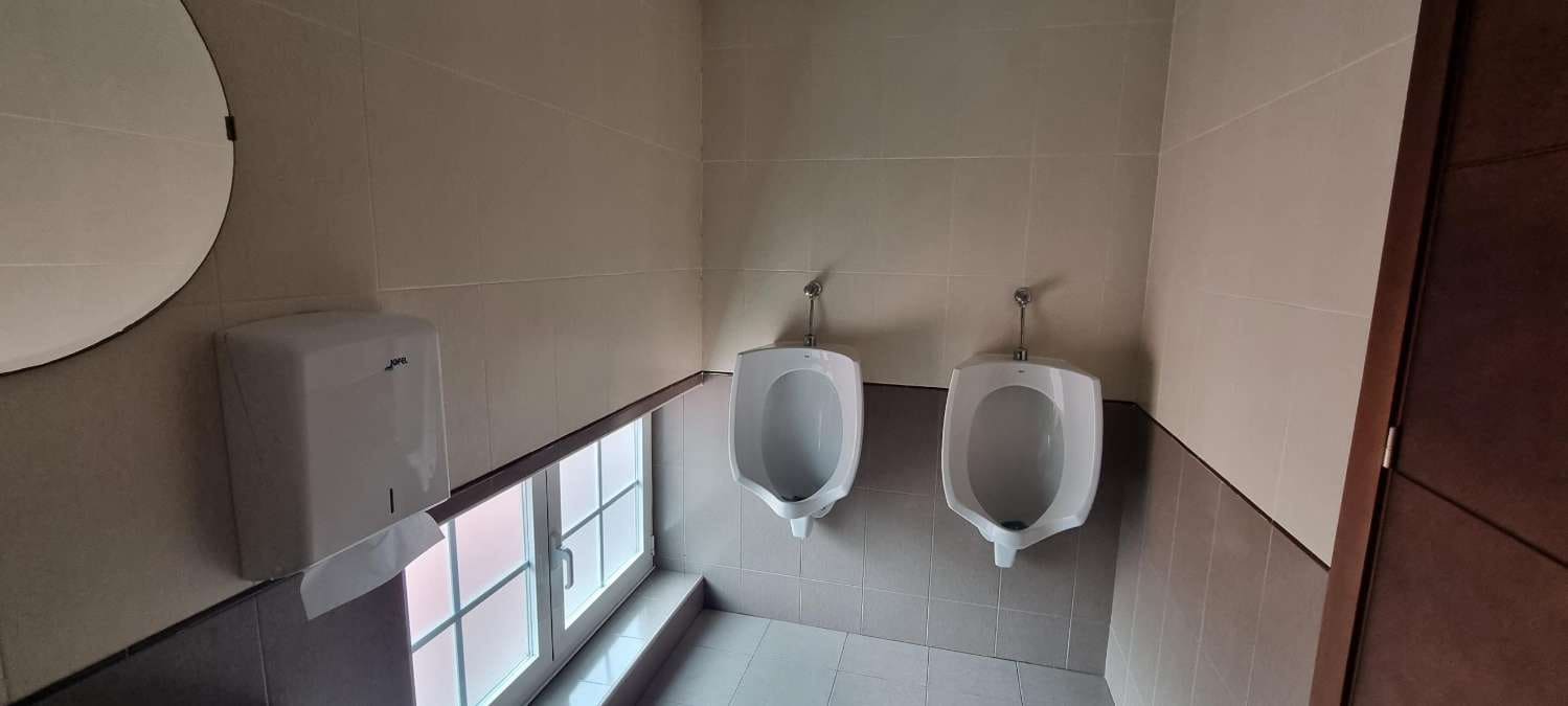 Restaurant/Bar til salg i Navia - € 500.000 (Ref: 8779931)