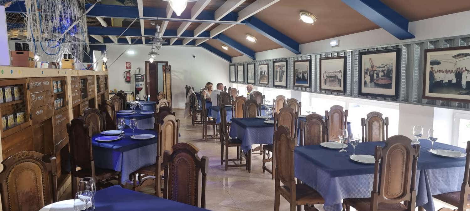 Restaurant/Bar til salg i Navia - € 500.000 (Ref: 8779931)