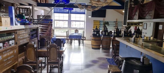 Restaurant/Bar til salg i Navia - € 500.000 (Ref: 8779931)