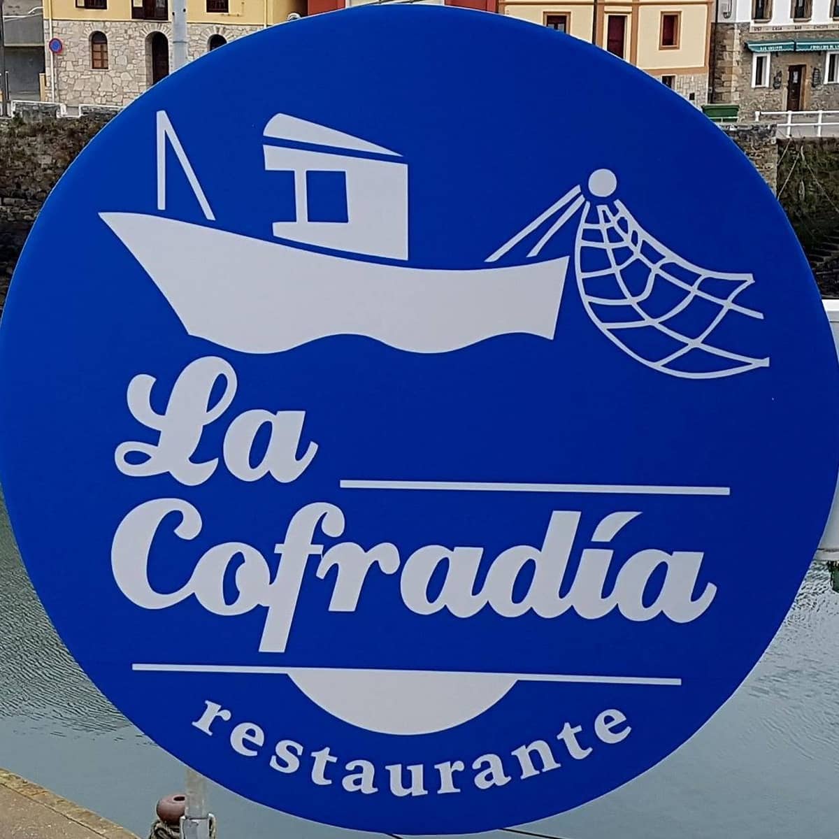 Restaurant/Bar til salg i Navia - € 500.000 (Ref: 8779931)