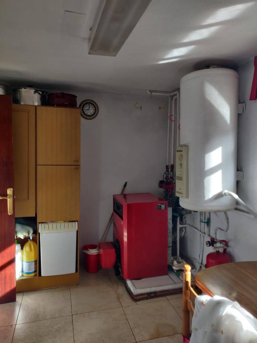 6 soveværelse Villa til salg i Coana med garage - € 500.000 (Ref: 8786013)