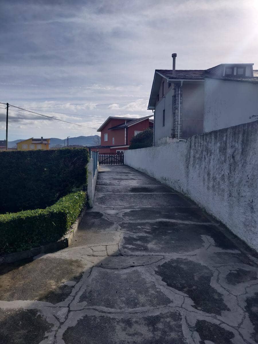 6 soveværelse Villa til salg i Coana med garage - € 500.000 (Ref: 8786013)