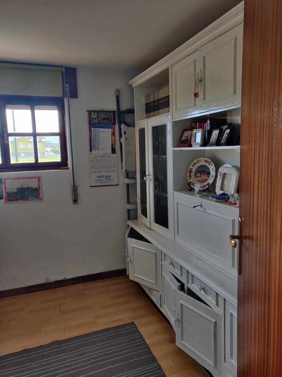 6 soveværelse Villa til salg i Coana med garage - € 500.000 (Ref: 8786013)