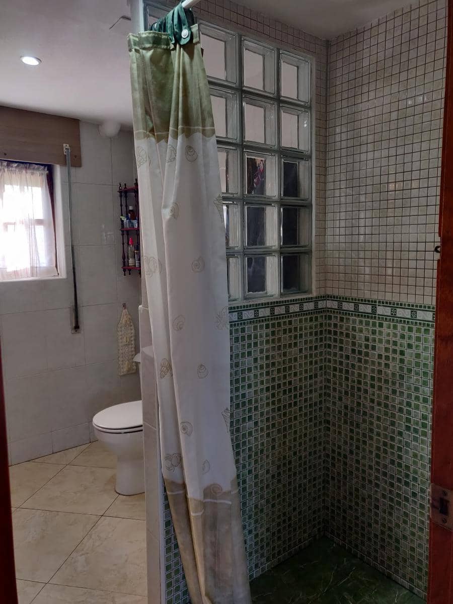 6 soveværelse Villa til salg i Coana med garage - € 500.000 (Ref: 8786013)