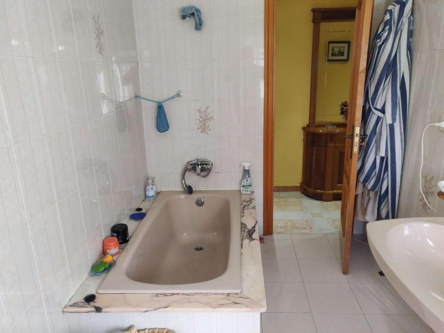 6 soveværelse Villa til salg i Coana med garage - € 500.000 (Ref: 8786013)