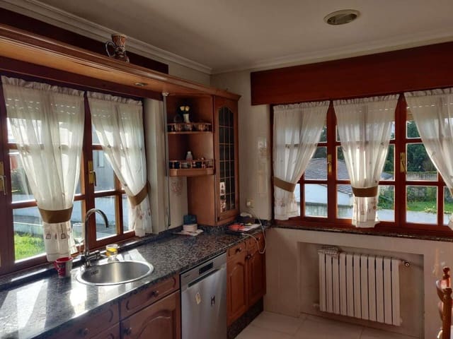 6 makuuhuone Huvila myytävänä paikassa Coaña mukana 
autotalli - 500 000 € (Ref: 8786013)