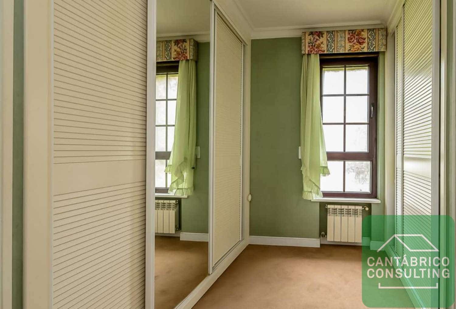 12 slaapkamer Villa te koop in Navia - € 900.000 (Ref: 8821553)