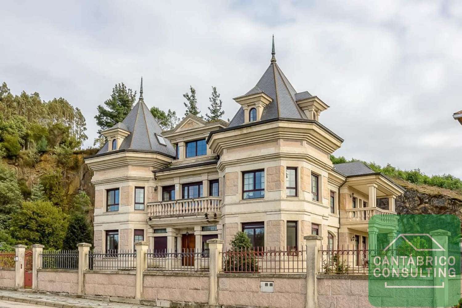 12 slaapkamer Villa te koop in Navia - € 900.000 (Ref: 8821553)