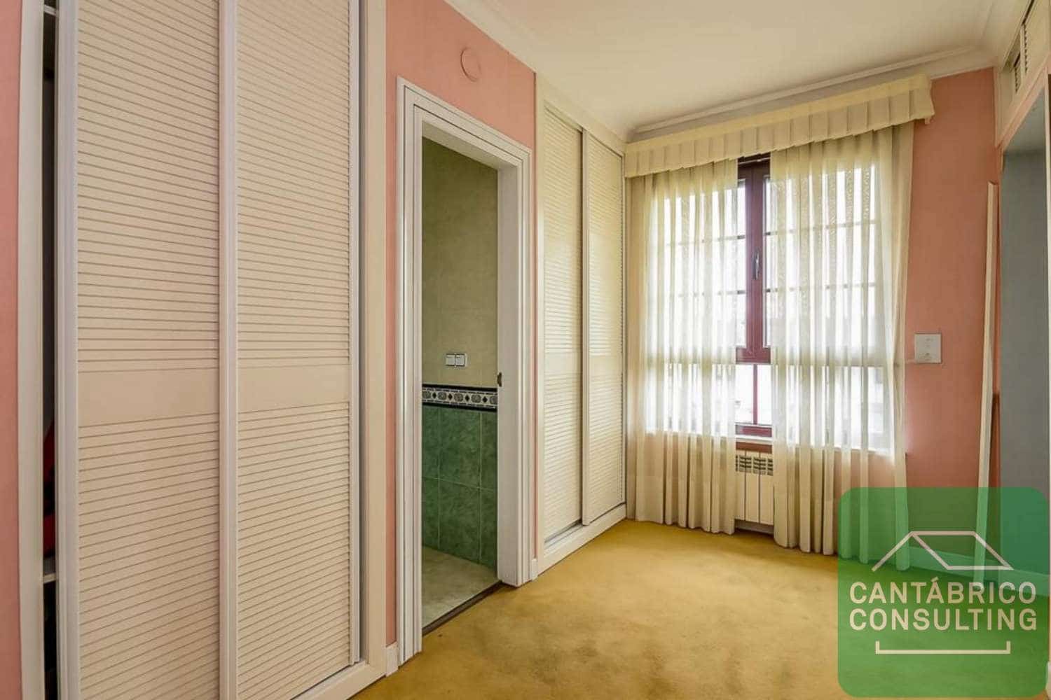 12 slaapkamer Villa te koop in Navia - € 900.000 (Ref: 8821553)