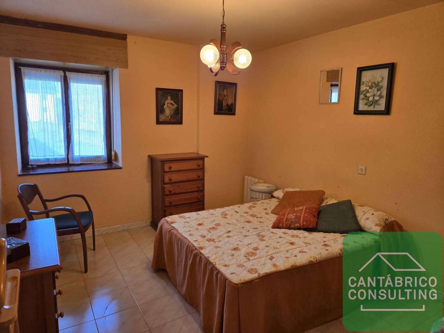 5 soveværelse Byhus til salg i Navia - € 276.000 (Ref: 8836319)