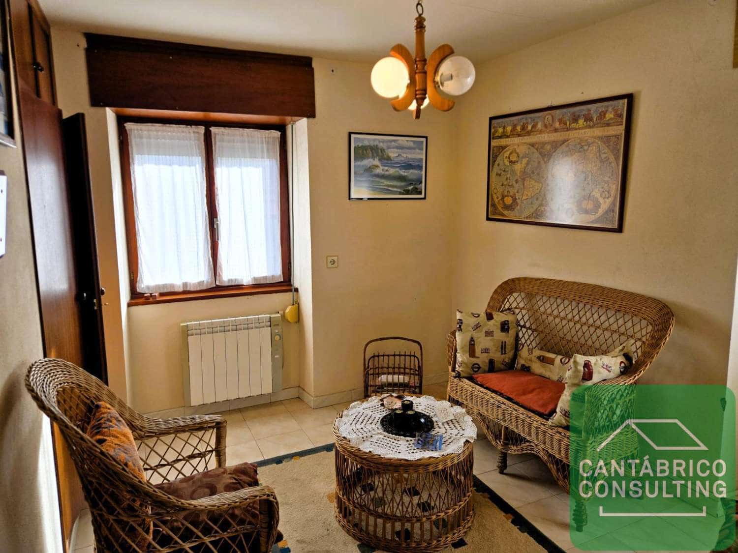 5 soveværelse Byhus til salg i Navia - € 276.000 (Ref: 8836319)