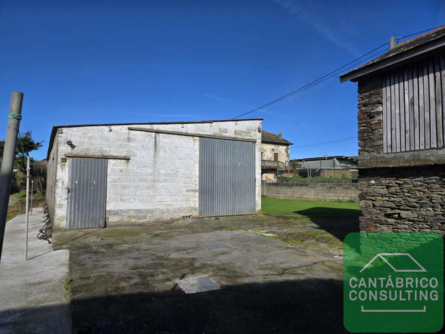 5 soveværelse Byhus til salg i Navia - € 276.000 (Ref: 8836319)